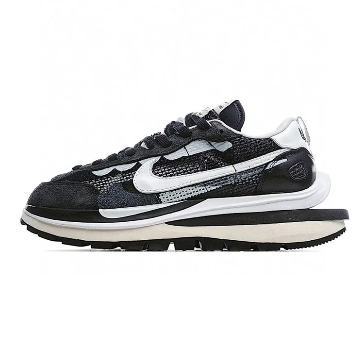 NIKE x sacai VaporWaffle 'Black and White'
