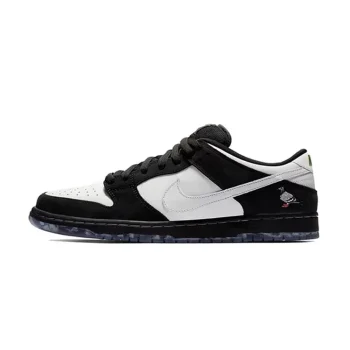 Staple x Nike Skateboarding Dunk Low Pro OG QS White/Black/Kagray