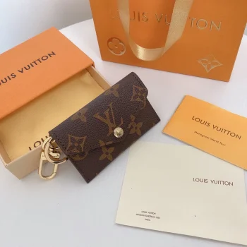 LOUIS VUITTON（ルイヴィトン）キーポーチ