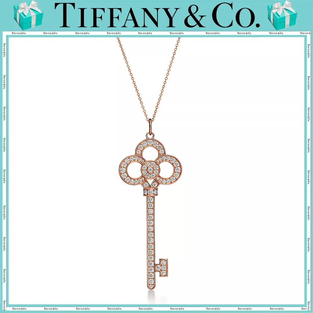 【国内発送/直営店】Tiffany Keysシリーズです18K ローズゴールド ダイヤモンド クラウンキー ペンダント」。